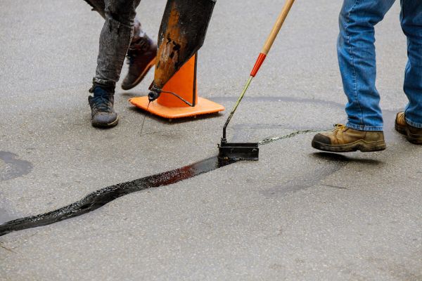 Parking Lot Crack Sealing in Issaquah